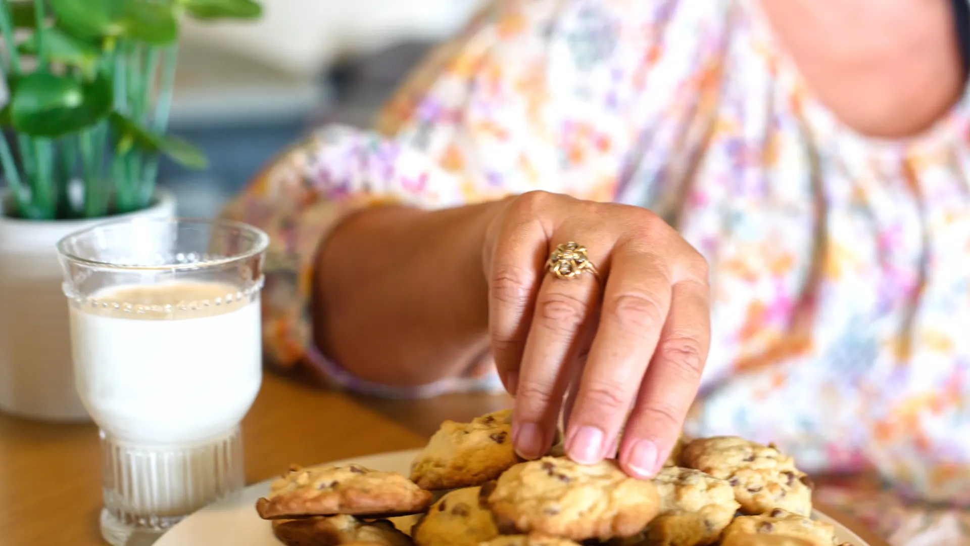 Hypnosis To Stop Snacking